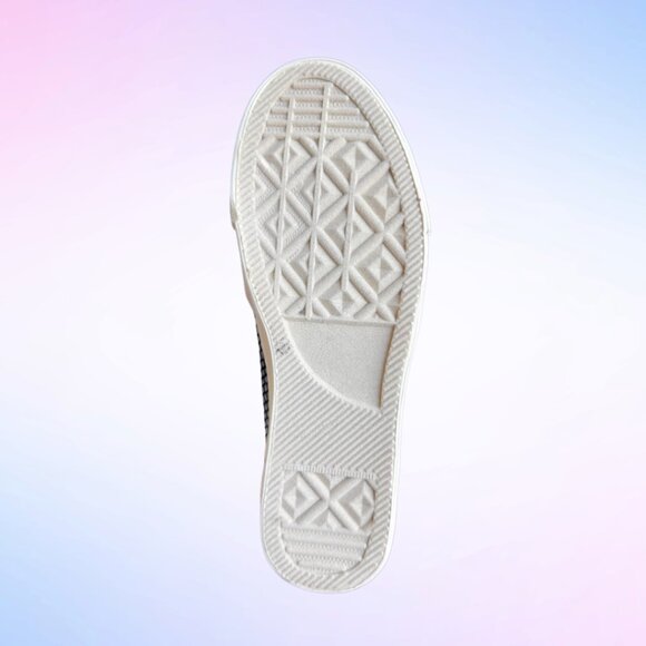 NEW Betsey Johnson Amira Slip On Sneakers Size 7 - Picture 3 of 3